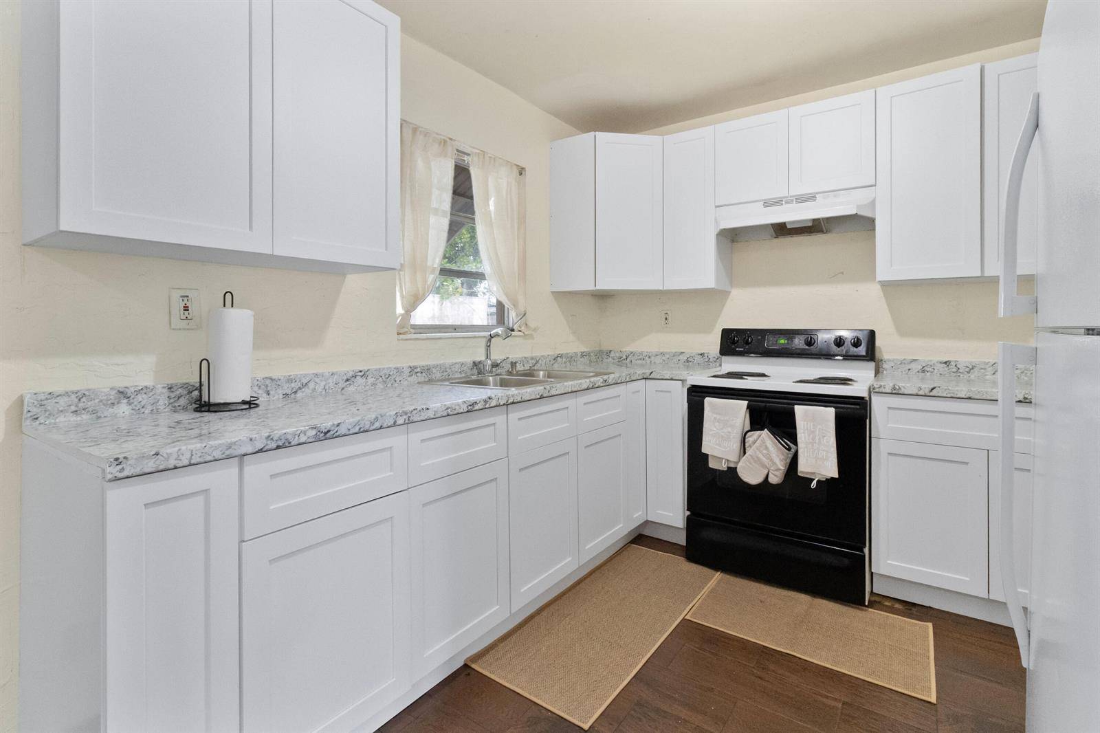 3431 NW 4thLauderhill - picture