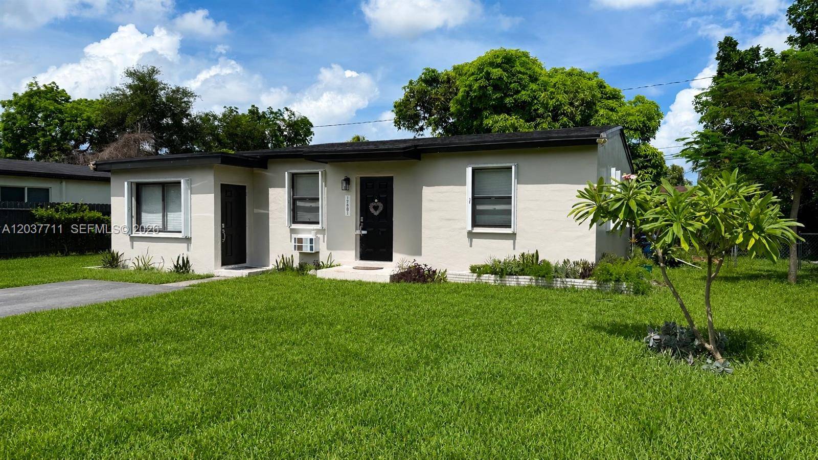 17981 NW 3rd AveMiami Gardens - picture