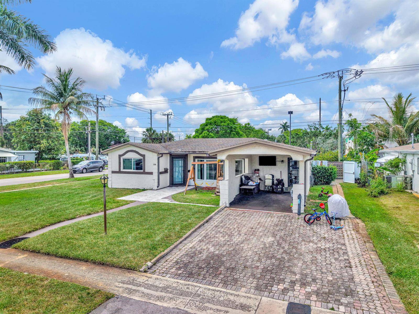 3300 NW 32ndLauderdale Lakes - picture