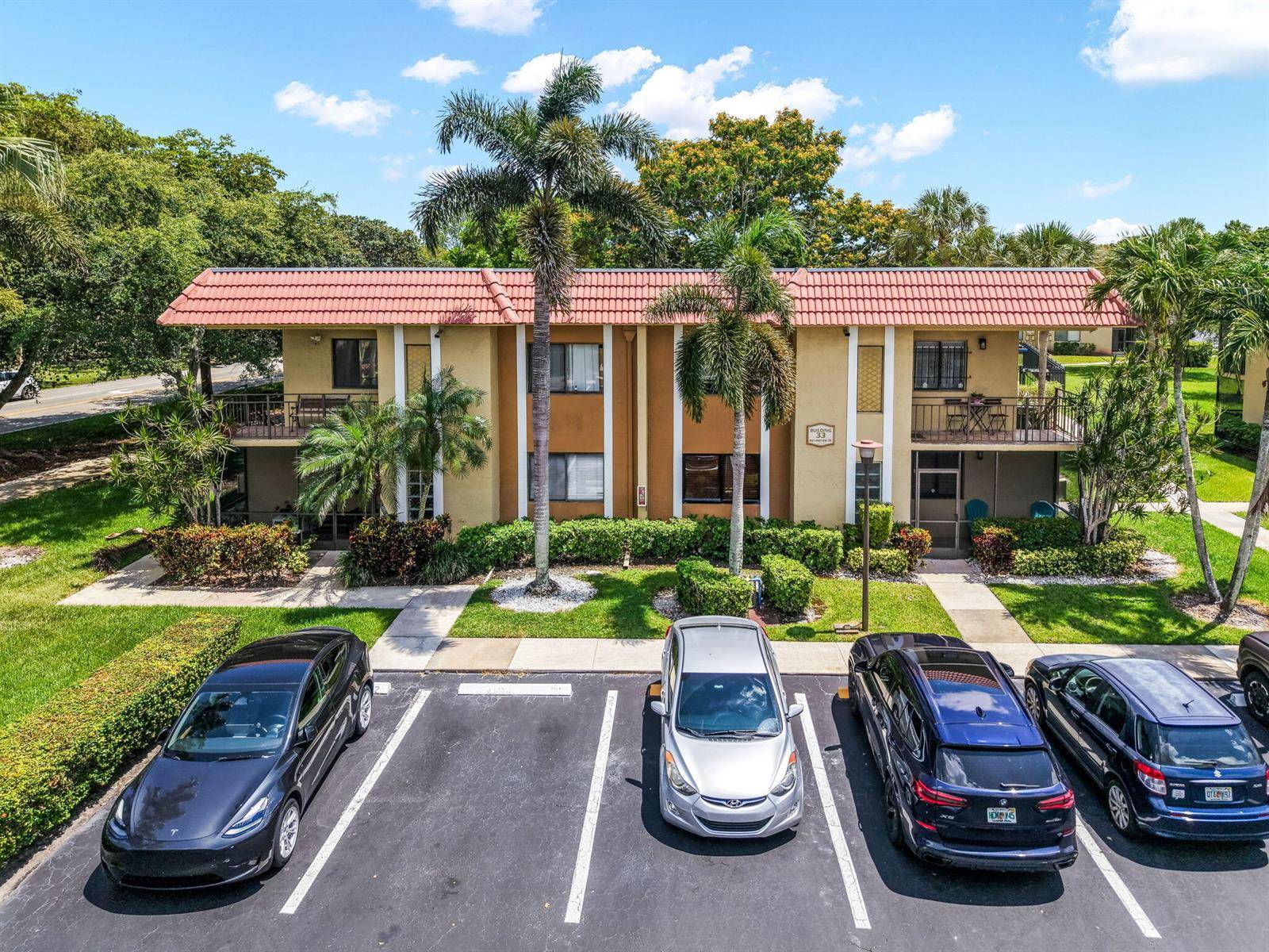 303 LakeviewWeston - RACQUET CLUB APARTMENTS AT condo unit 102 - picture
