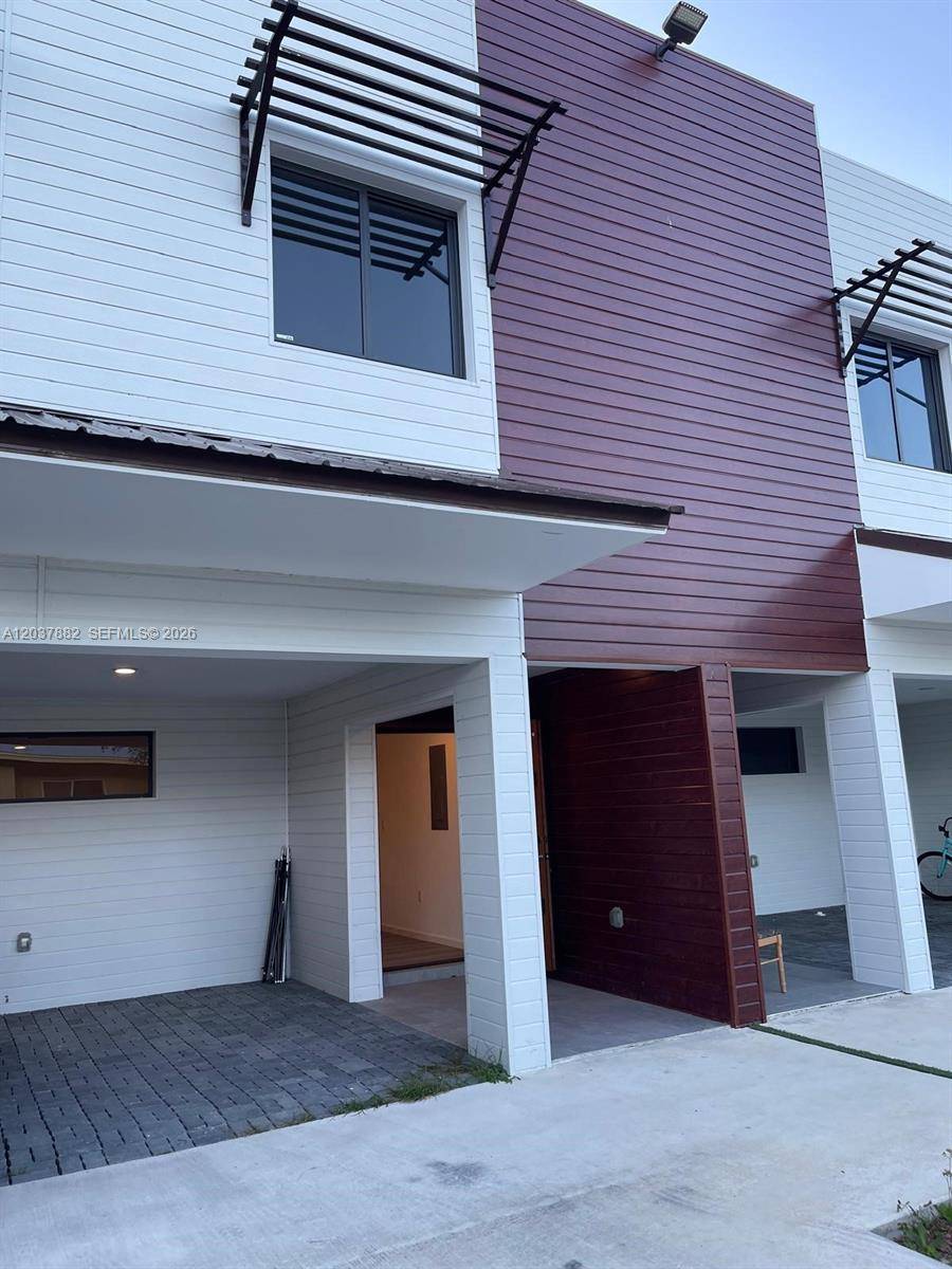 916 NW 8th StFlorida City - GREEN PARK SUB condo unit 4 - picture
