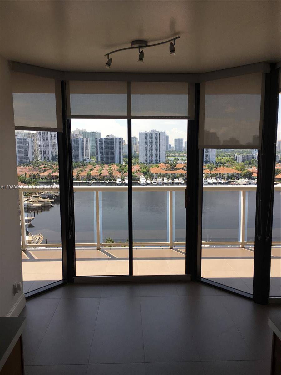3640 Yacht Club DrAventura - HARBORSIDE AT THE WATERWA condo unit 1609 - picture