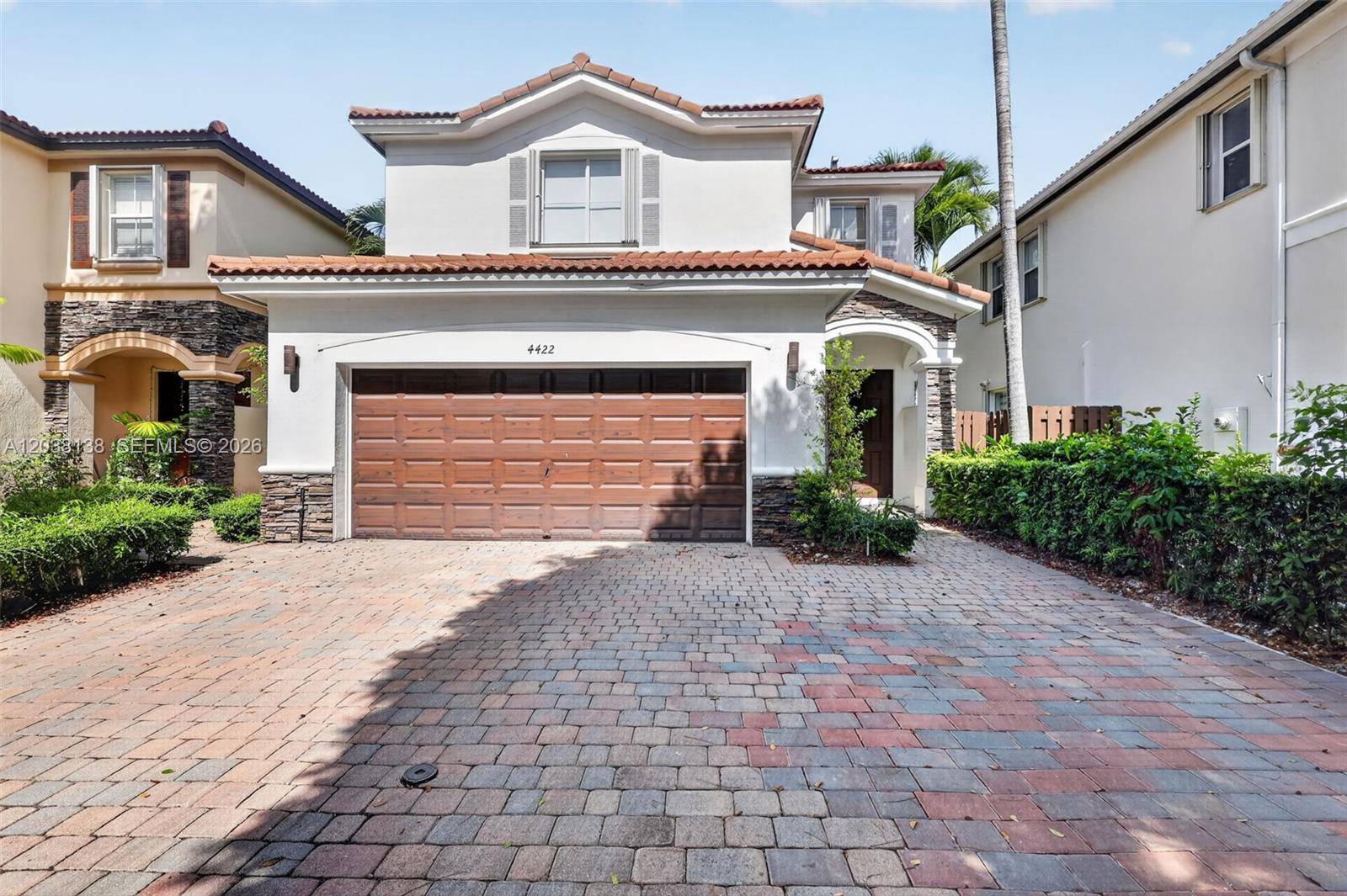 4422 NW 112th CtDoral - picture