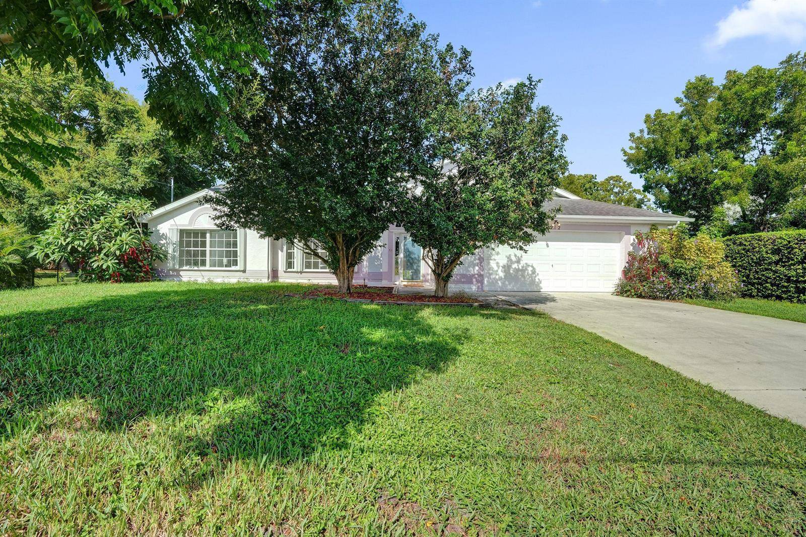 1212 SE PetuniaPort St. Lucie - picture