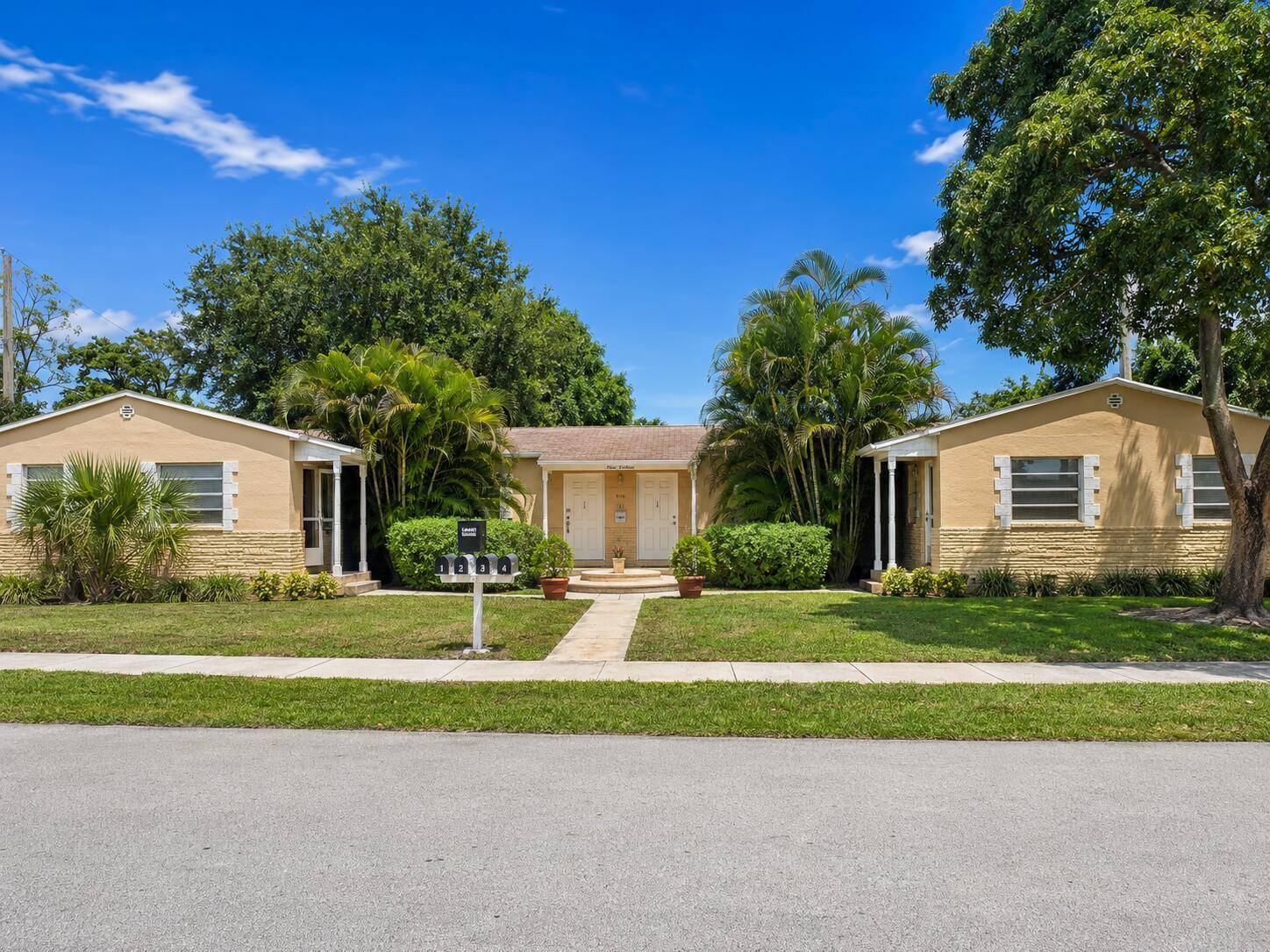 916 SW 8thFort Lauderdale - CROISSANT PARK RIVER SEC,Tapron River condo unit 1-4 - picture