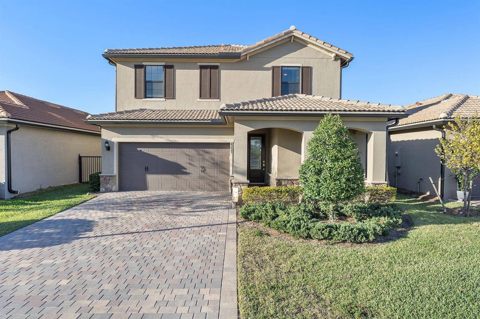 8623 PatronLake Worth - picture