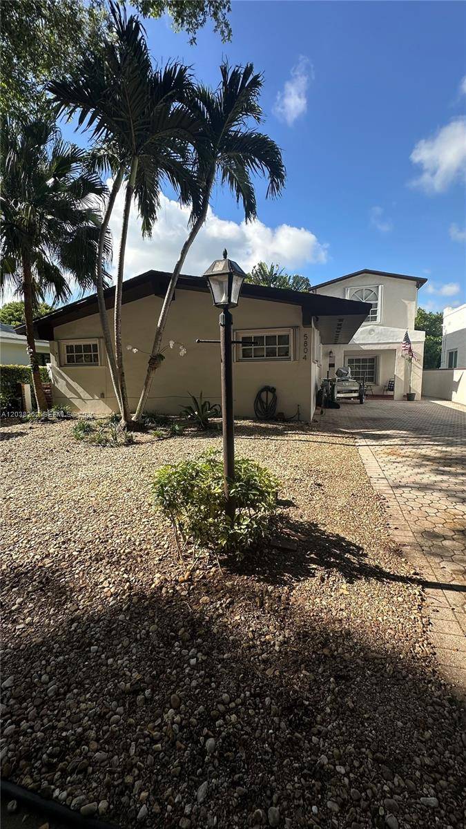 5804 SW 35th StMiami - picture