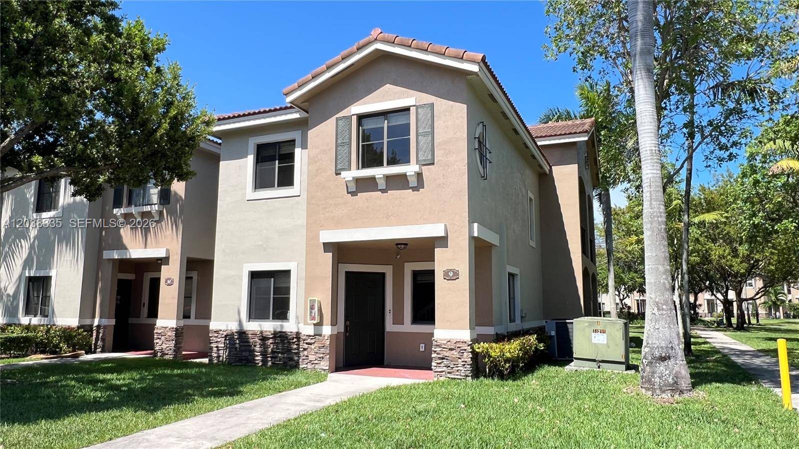 22721 SW 88th PlCutler Bay - THE COURTS AT BAYSHORE I condo unit 9-19 - picture