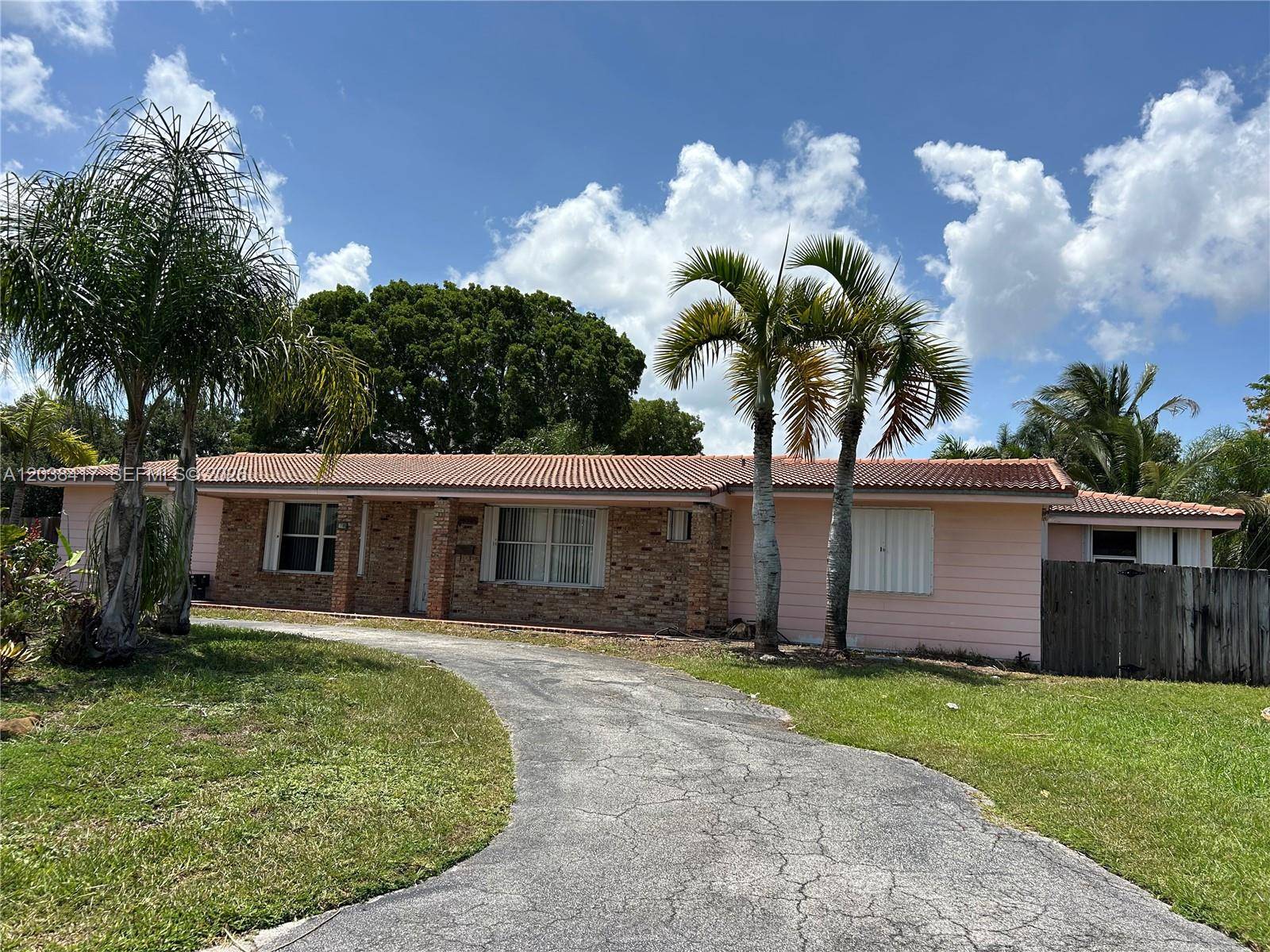 8385 SW 105th StMiami - picture