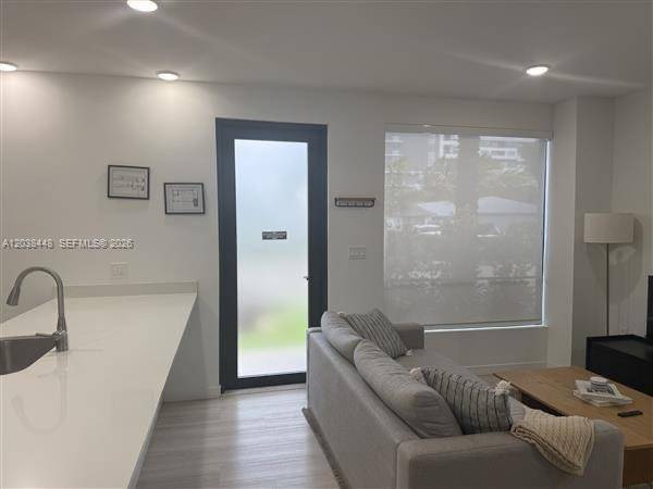 2201 Polk StHollywood - HOLLYWOOD LITTLE RANCHES condo unit 101 - picture