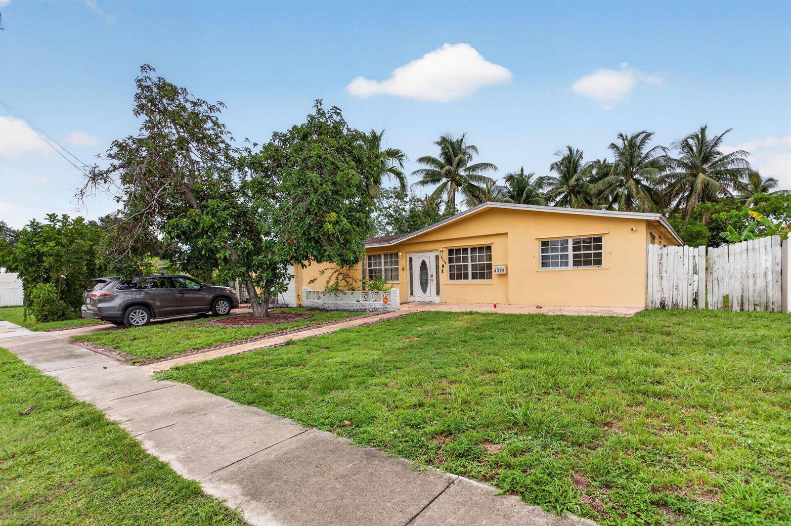 4390 NW 35thLauderdale Lakes - picture