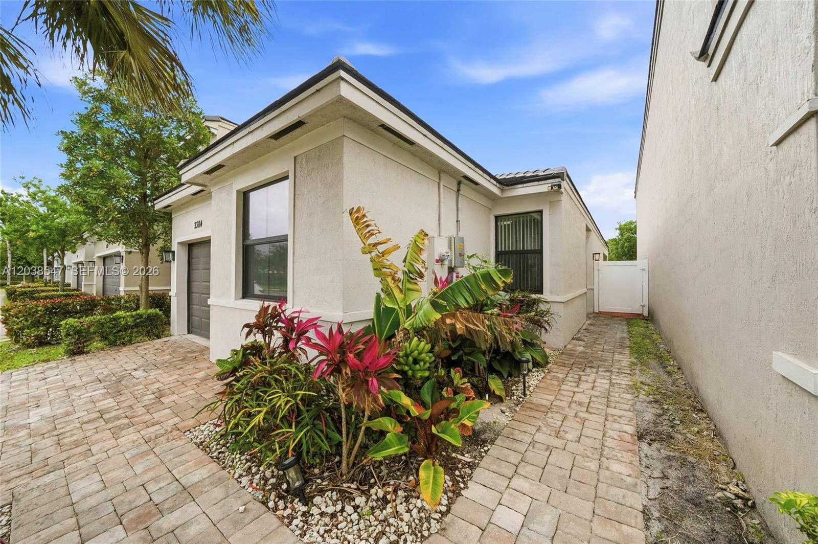 3384 NW 5th StPompano Beach - picture
