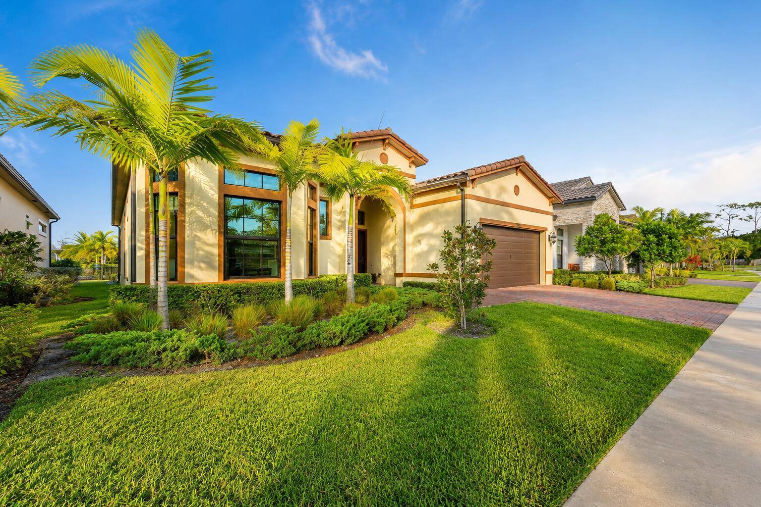 7818 RowanParkland - picture