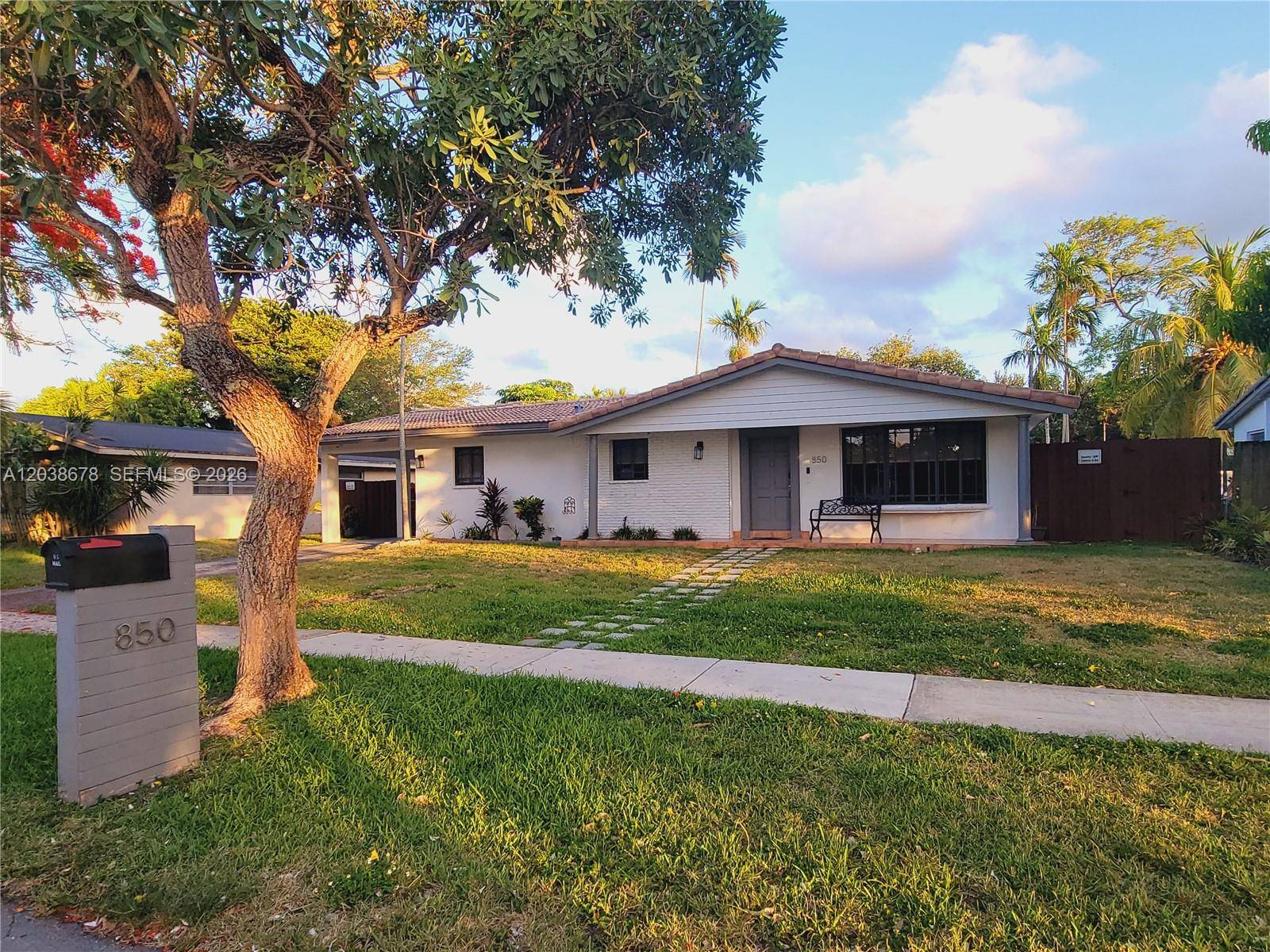 850 NE 182nd TerNorth Miami Beach - picture