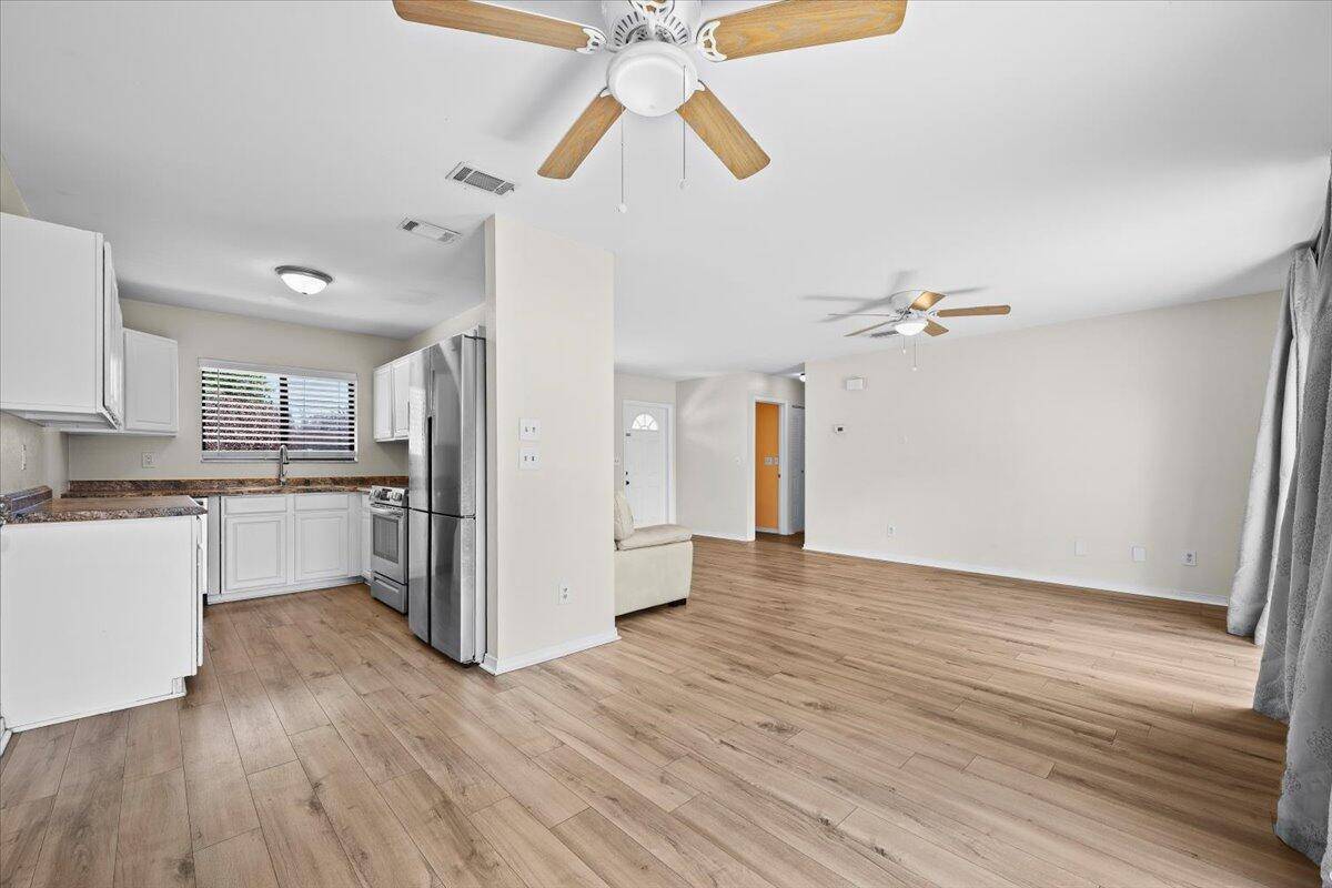 2261 SE PearPort St. Lucie - picture