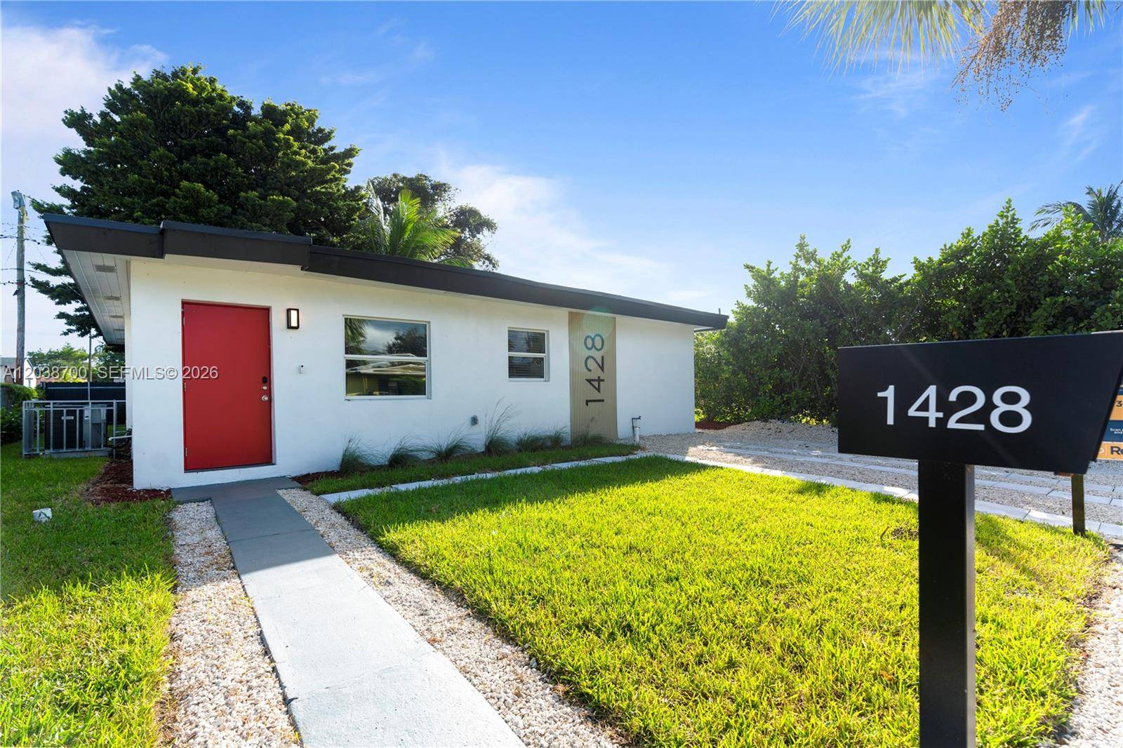 1428 NE 153rd TerNorth Miami Beach - picture