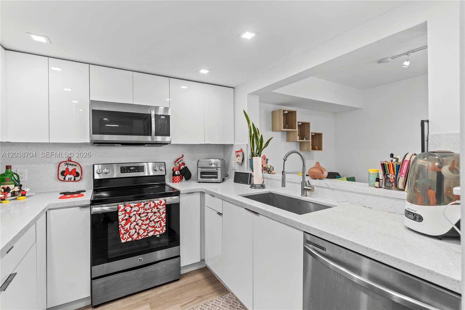 2055 SW 122nd AveMiami - INTERNATIONAL TOWERS COND condo unit 326 - picture