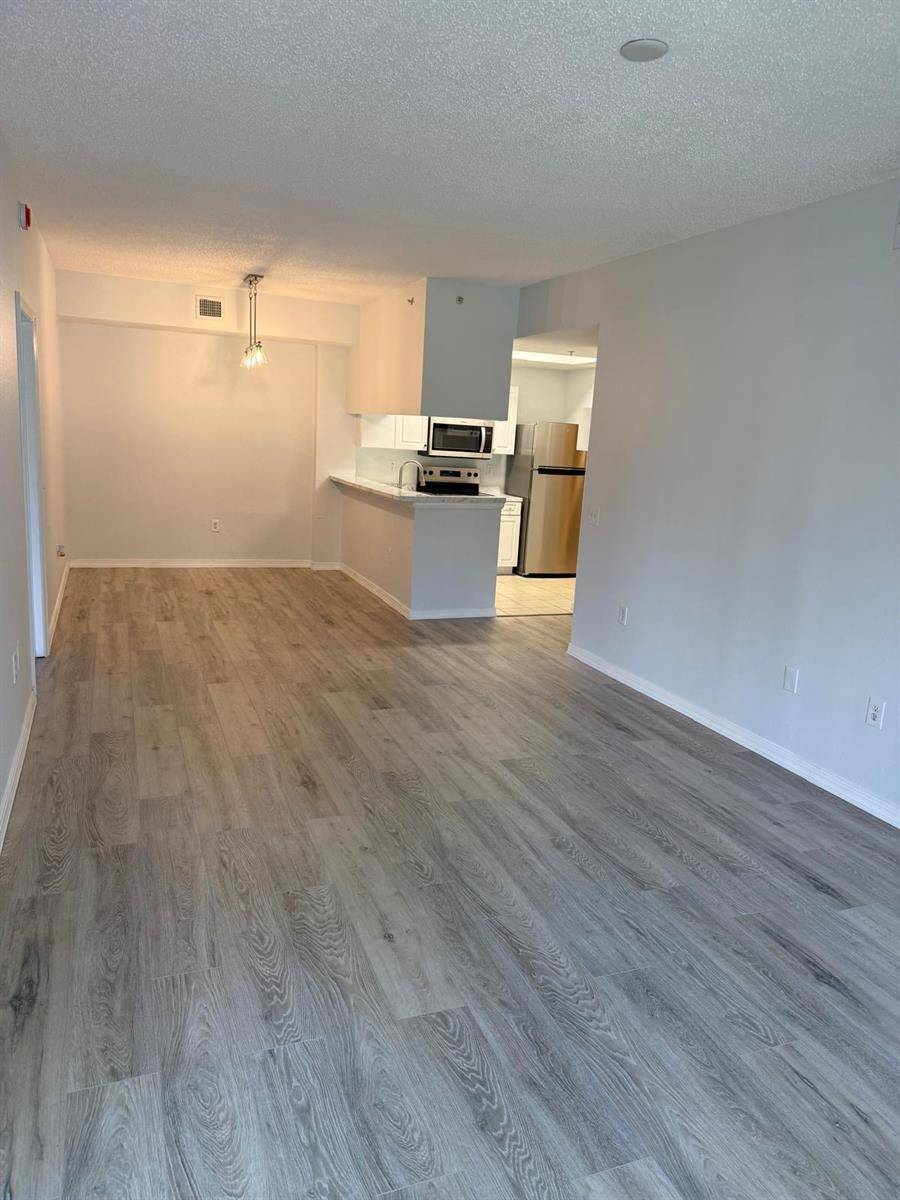 2803 SarentoPalm Beach Gardens - SAN MATERA THE GARDENS CON condo unit 111 - picture