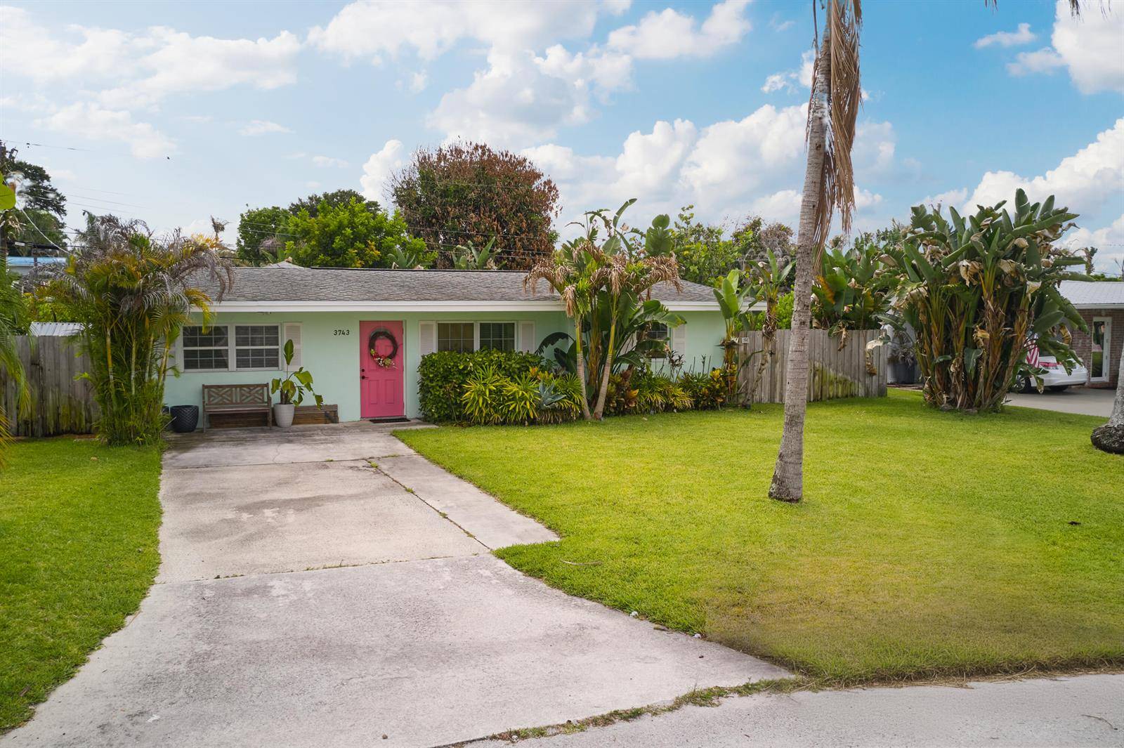 3743 NE BarbaraJensen Beach - picture