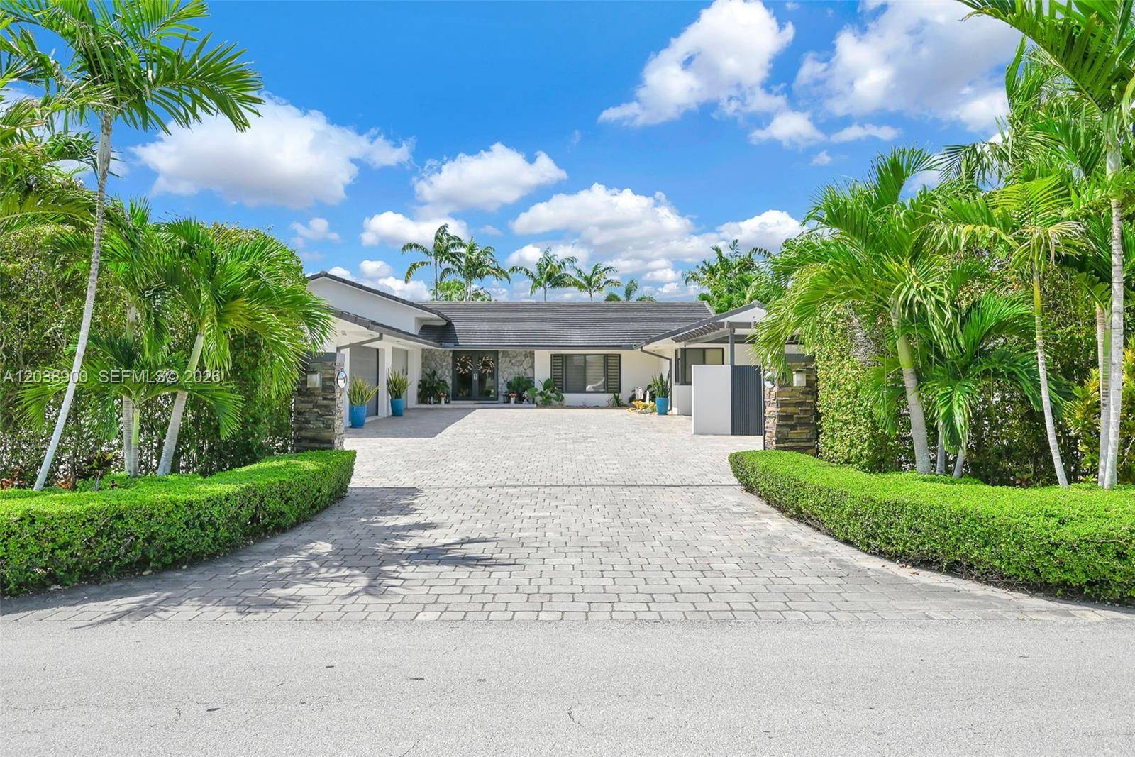 13800 SW 38th StMiami - picture