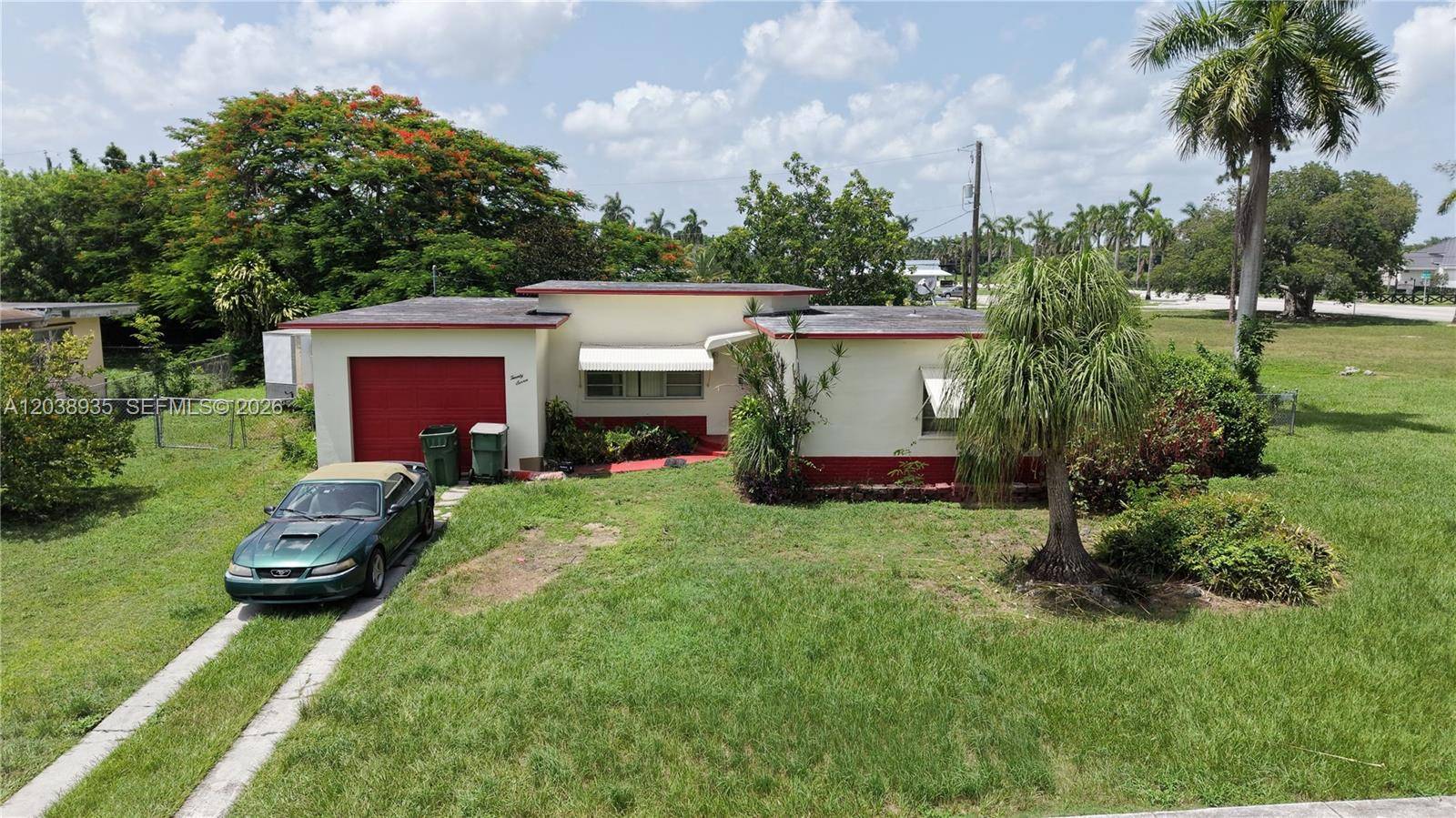 27 NW 18th StHomestead - picture