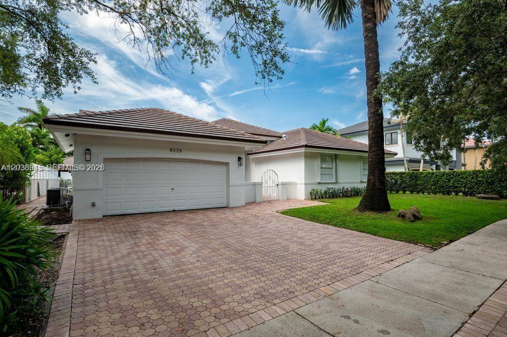 8325 NW 161st TerMiami Lakes - picture
