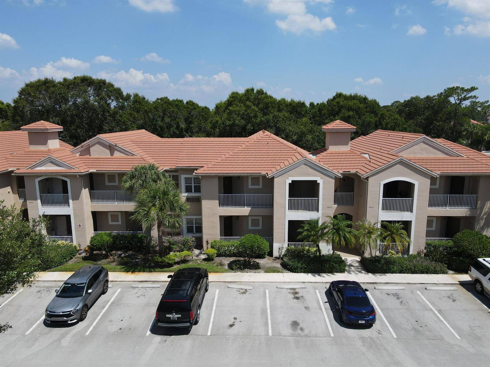 9828 PerfectPort St. Lucie - GOLF VILLAS CONDOMINIUM condo unit 46 - picture