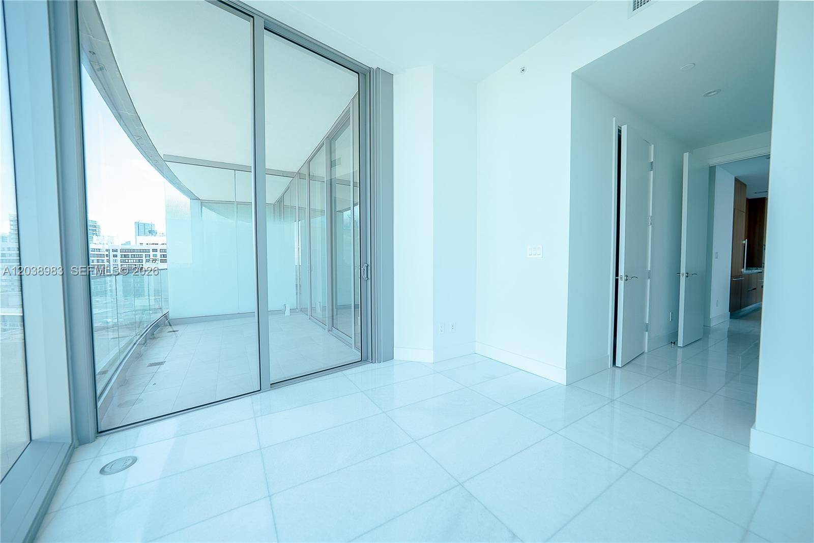 175 SE 25th RdMiami - Condo 5+ Stories,Condo condo unit 2703 - picture