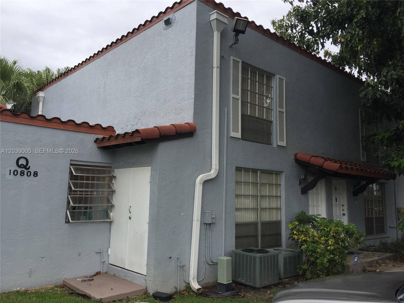 10808 N Kendall DrMiami - Condo 1-4 Stories,Townhouse condo unit Q-4 - picture