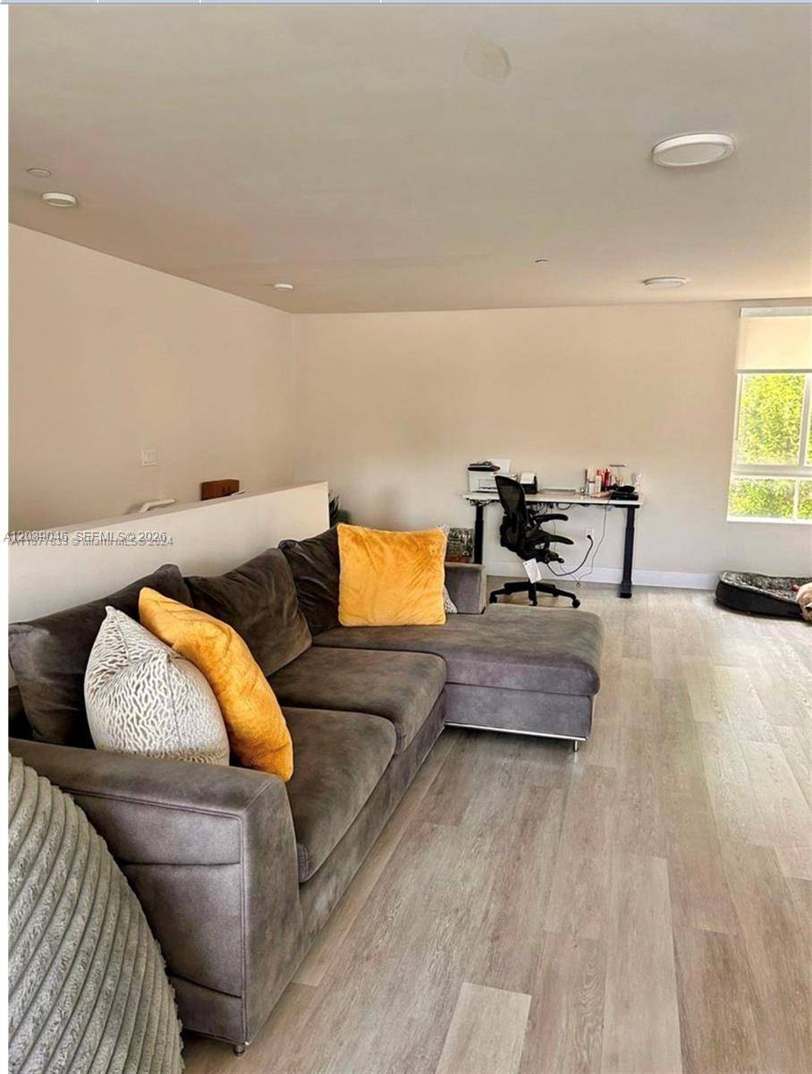 2561 NE 193rd StMiami - Aventura Village condo unit 1201 - picture