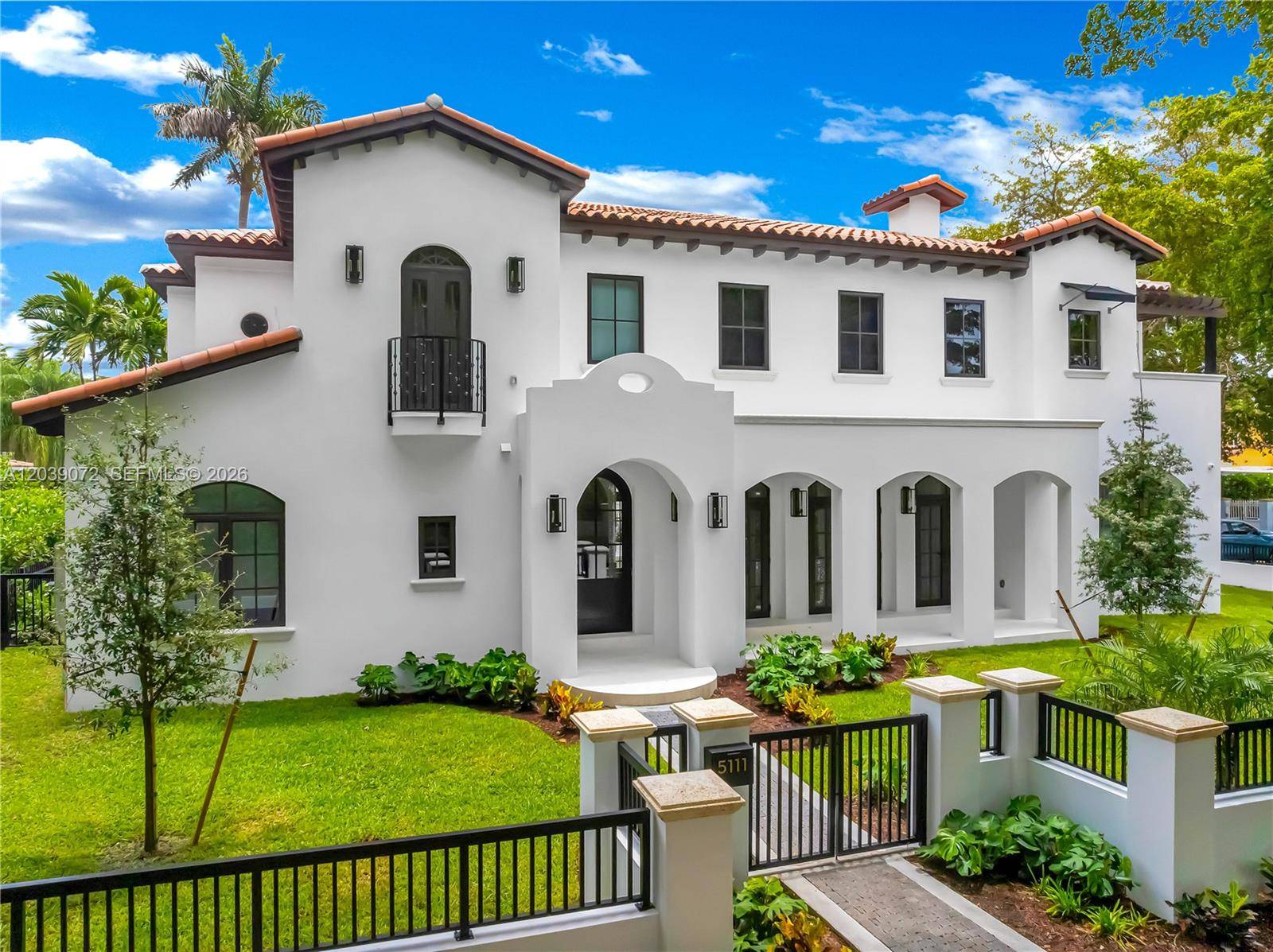 5111 Alhambra CirCoral Gables - picture