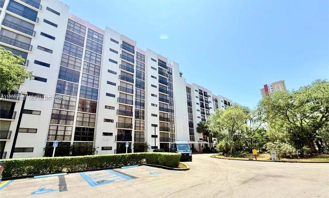 16909 N Bay RdSunny Isles Beach - Condo 5+ Stories,Condo condo unit 116 - picture