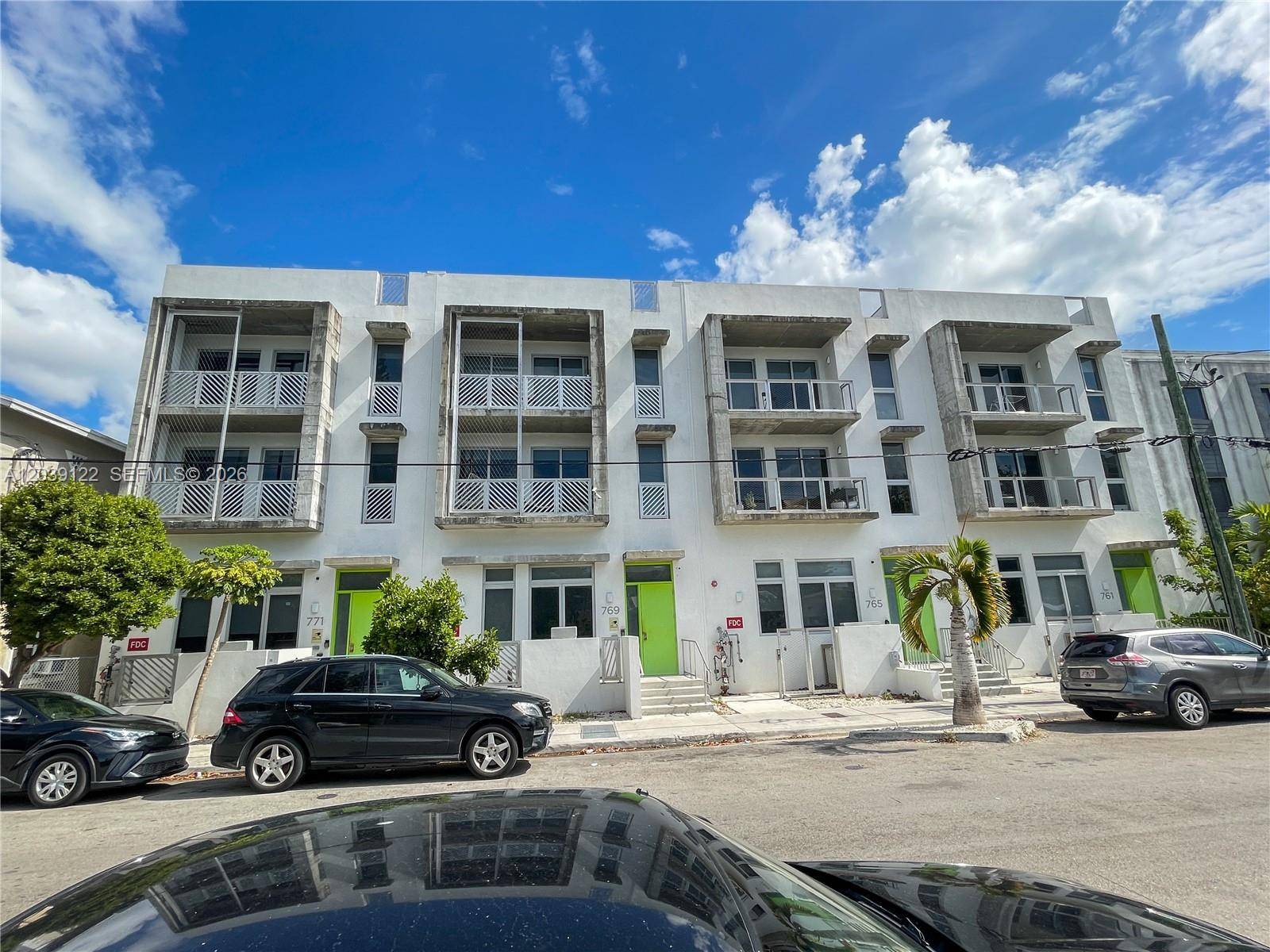 761 NW 1st StMiami - picture