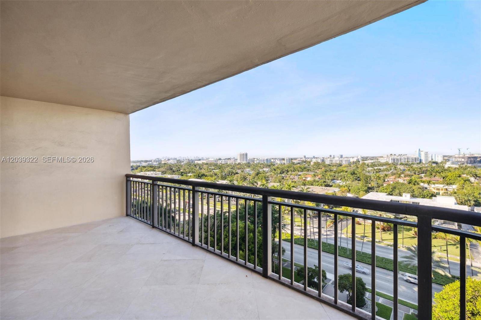 10175 Collins AveBal Harbour - Condo/Co-Op/Annual,Condo condo unit 907 - picture