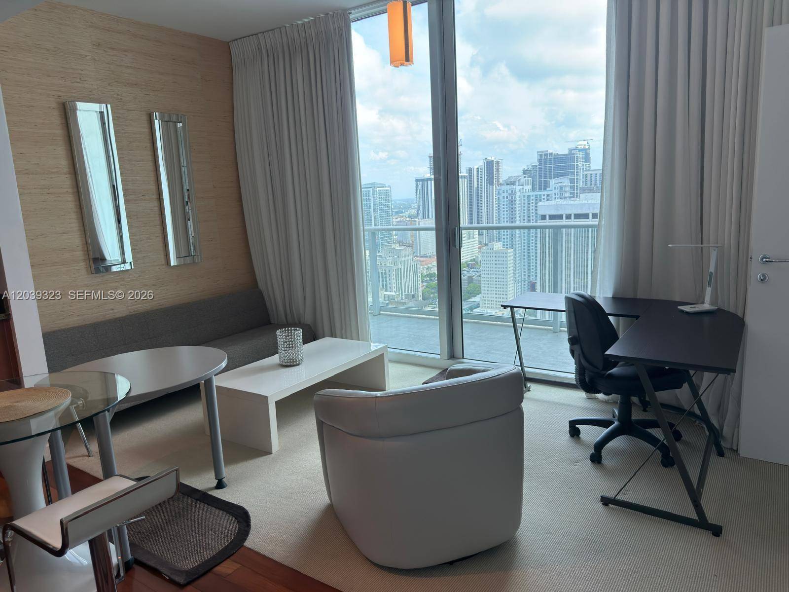 300 S Biscayne BlvdMiami - Condo 5+ Stories,Condo condo unit T-3703 - picture