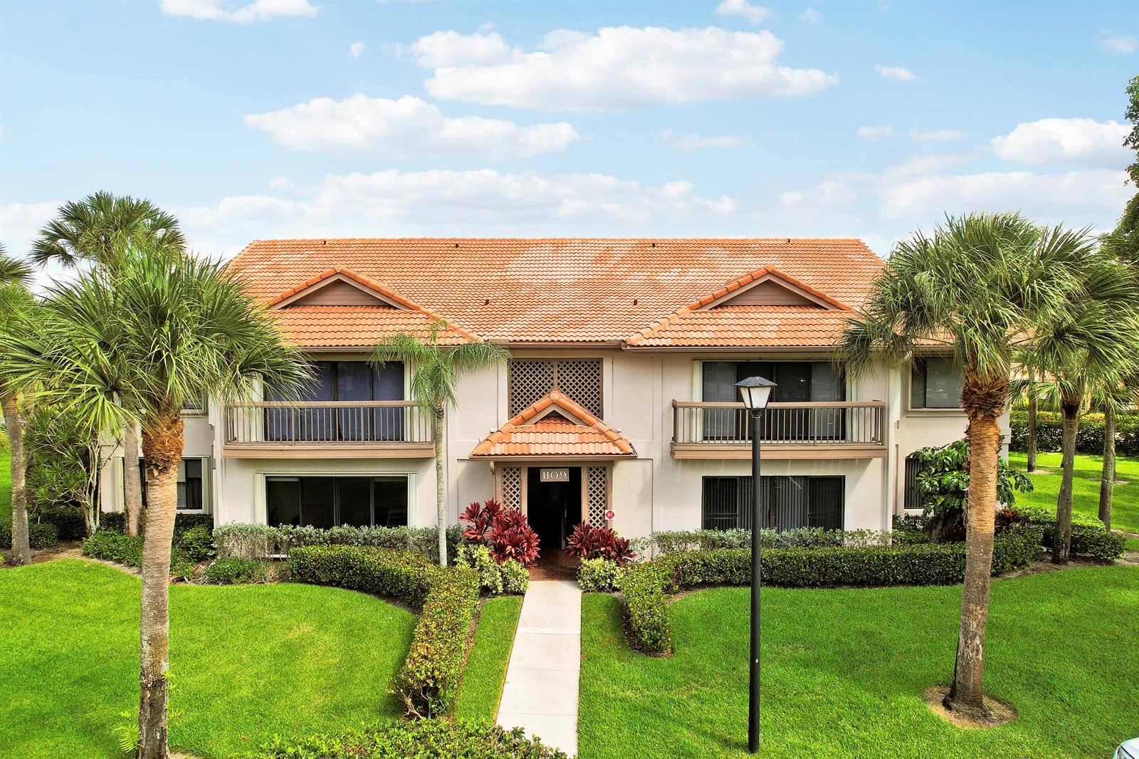 1109 DuncanPalm Beach Gardens - DUNBAR WOODS CONDO I II AN,DUNBAR WOODS condo unit 203 - picture
