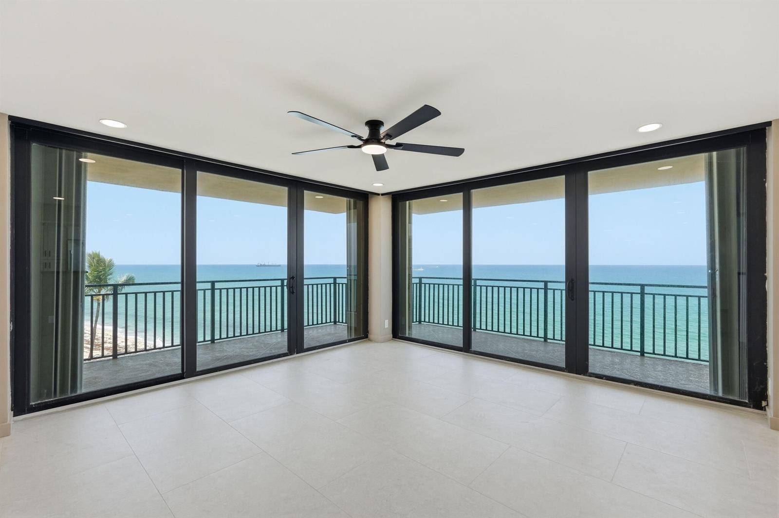 5460 N OceanRiviera Beach - SEAGRAPE CONDO condo unit 6a - picture