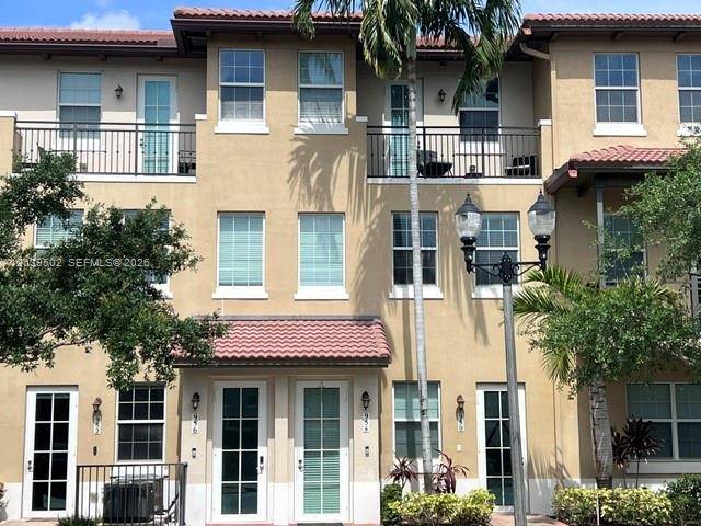 954 SW 147th AvePembroke Pines - COBBLESTONE II condo unit 2610 - picture