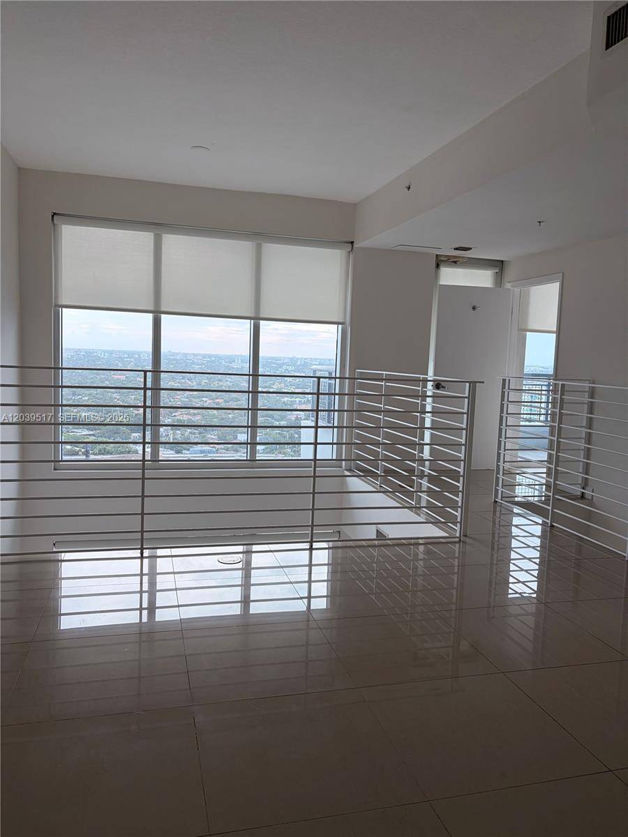 60 SW 13th StMiami - INFINITY AT BRICKELL COND condo unit 2819 - picture