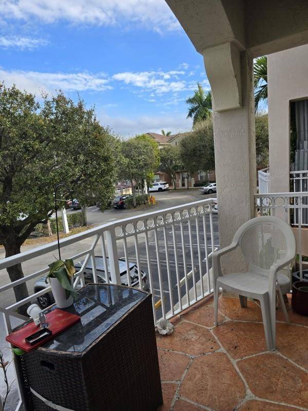 8930 W FlaglerMiami - Townhouse condo unit 221 - picture
