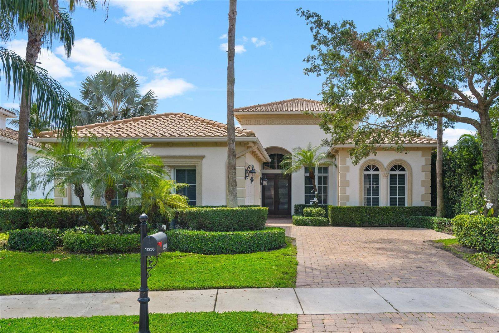 12200 SunnydaleWellington - picture