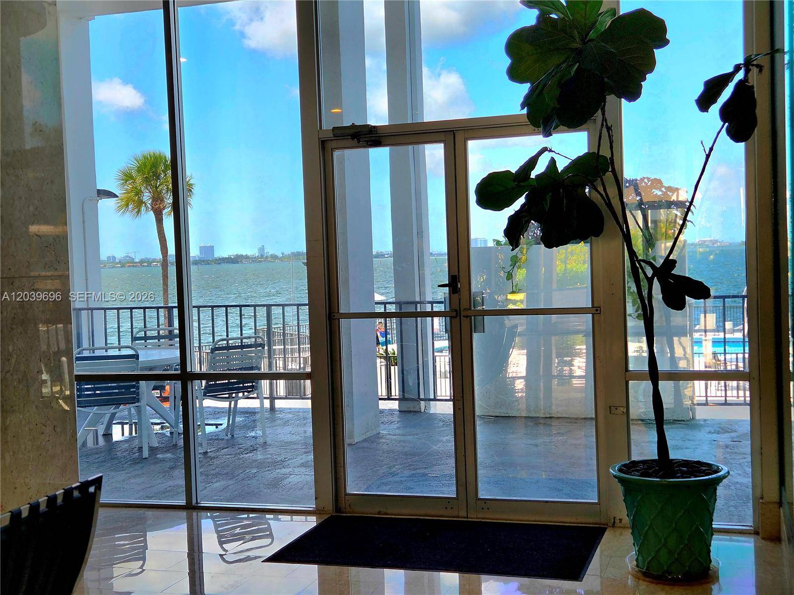 11930 N Bayshore DrNorth Miami - MAJORCA TOWERS CONDO condo unit 910 - picture