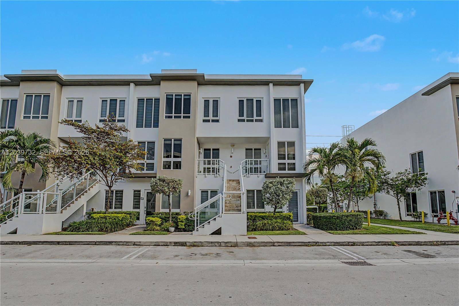 10260 NW 63 TerraceMiami - Townhouse Fee Simple,Townhouse condo unit 213 - picture