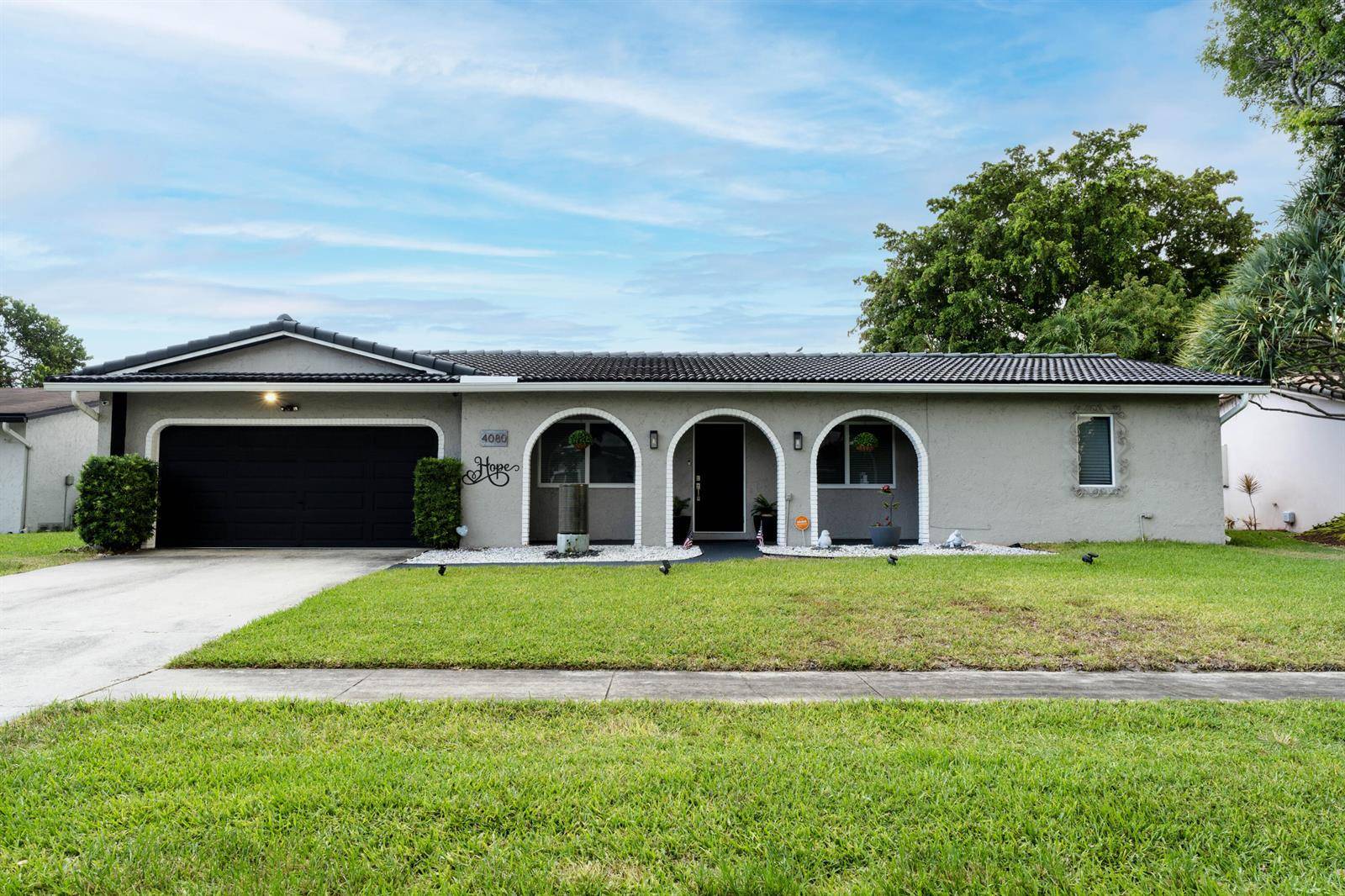 4080 LakeCoconut Creek - picture