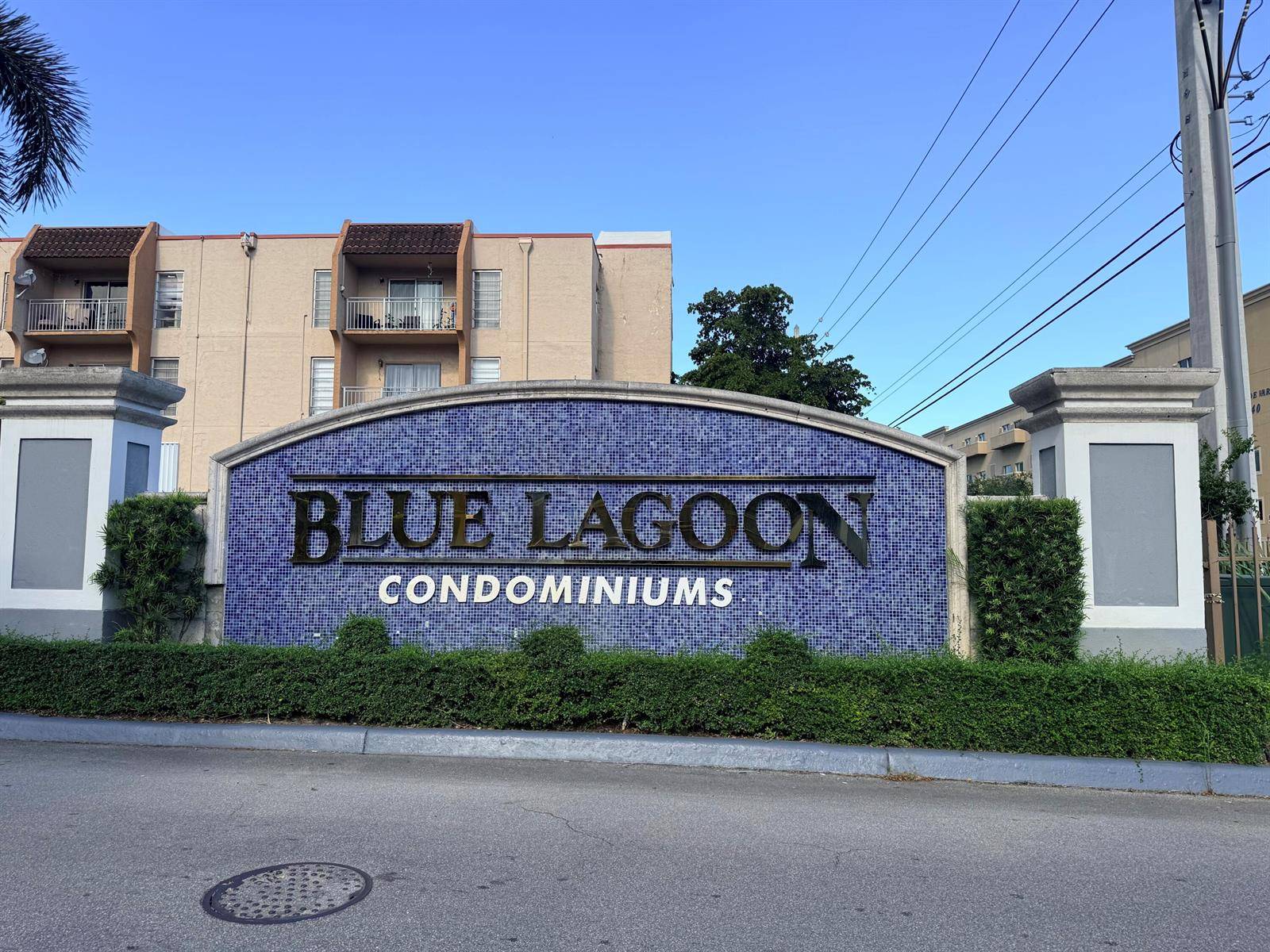 5077 NW 7thMiami - BLUE LAGOON CONDO condo unit 914 - picture