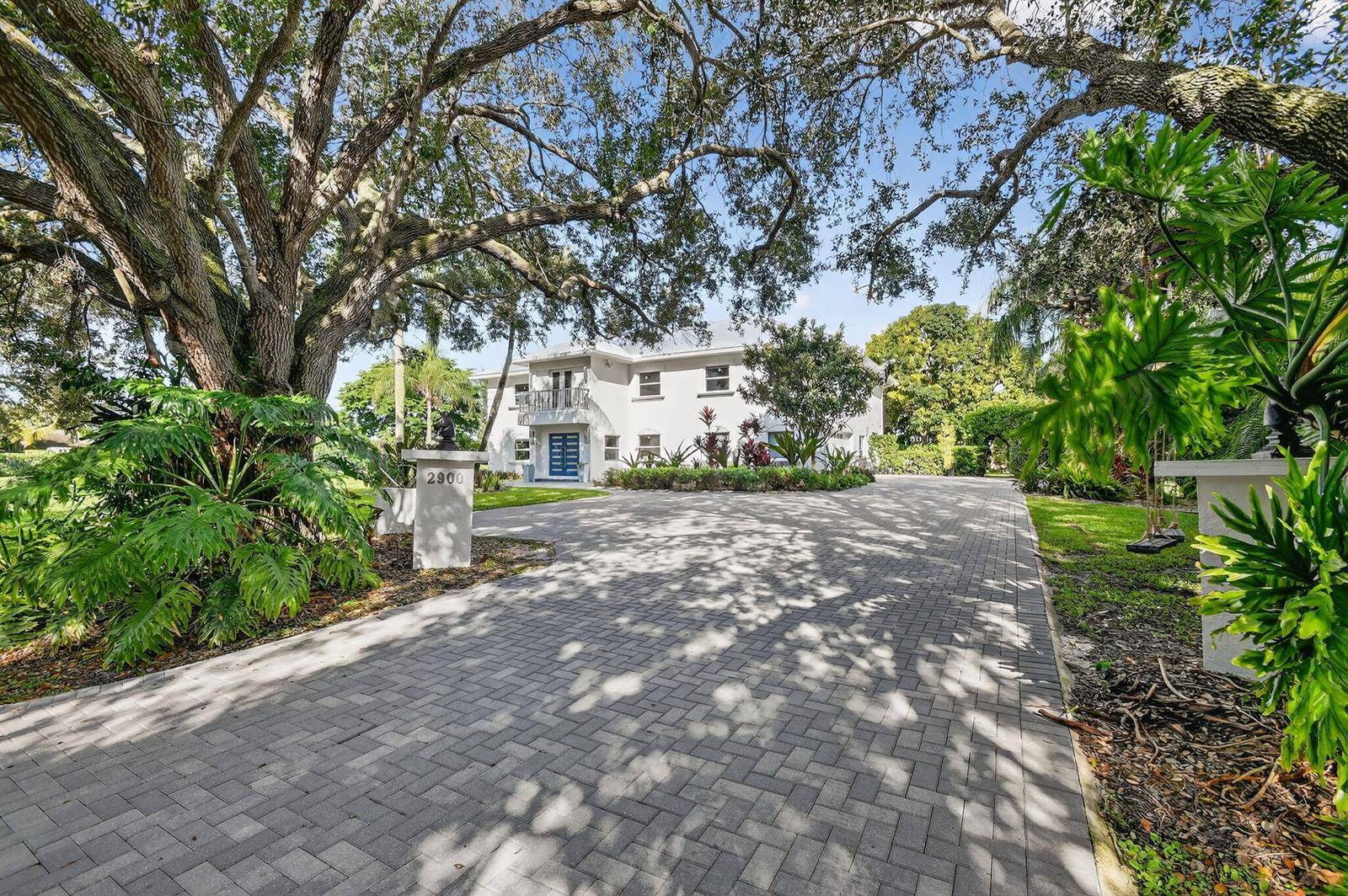 2900 GreenbriarWellington - picture