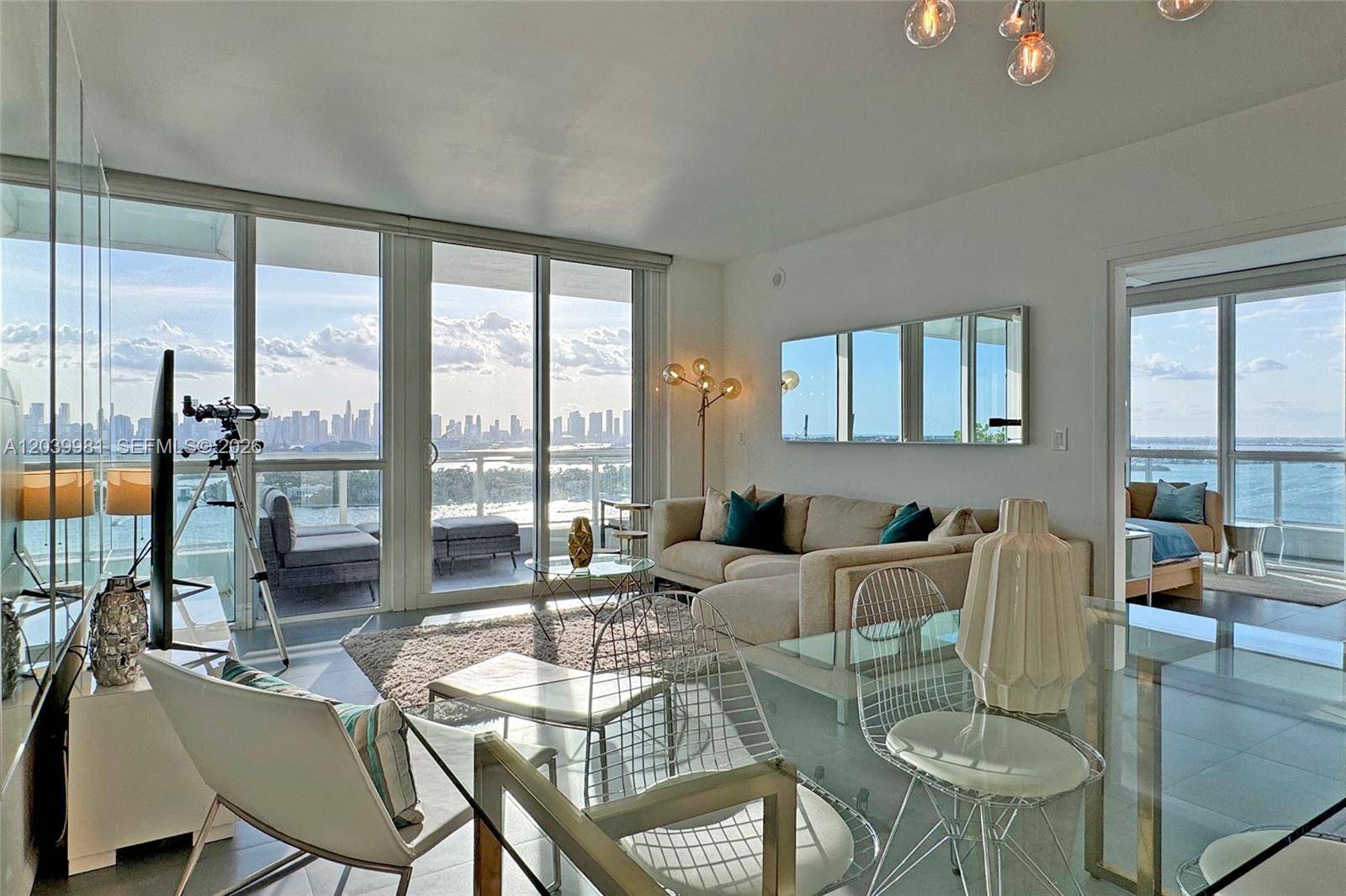 540 West AveMiami Beach - THE BENTLEY BAY CONDO condo unit 2114 - picture