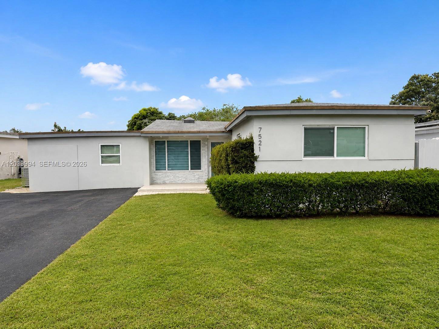 7521 Shalimar StMiramar - picture