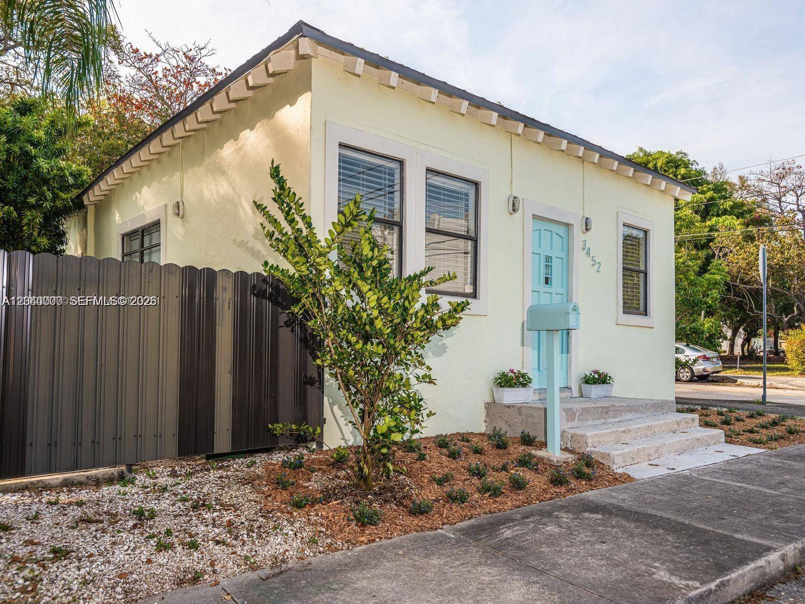 3452 Margaret StMiami - picture