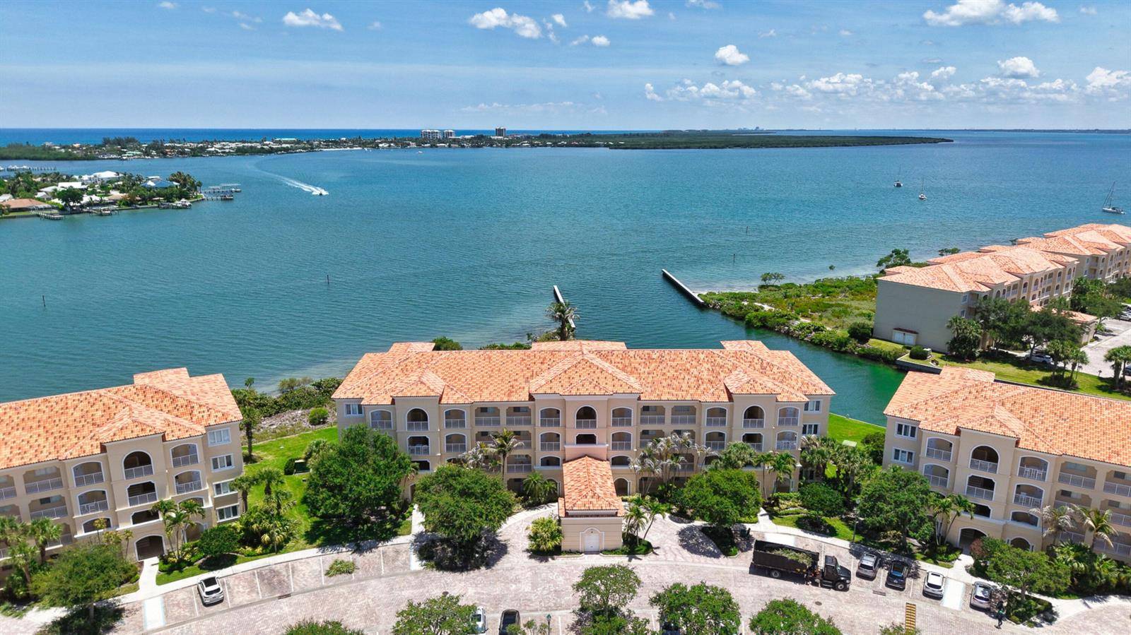 4 E Harbour IsleFort Pierce - HARBOUR ISLE AT HUTCHINSON condo unit Ph04 - picture